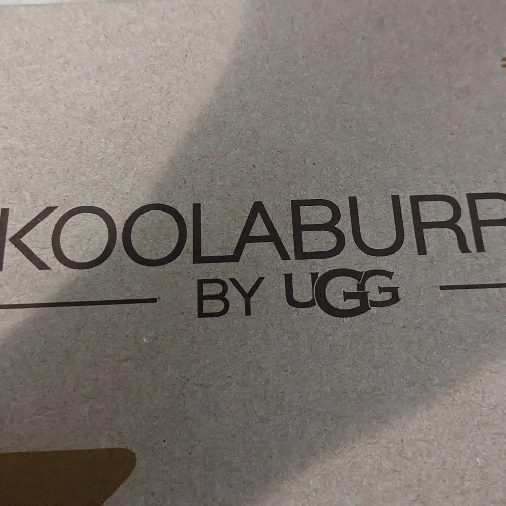 NEW Koolaburra (UGGS) Riley Sparkle Black Unisex Slipper, Size 3